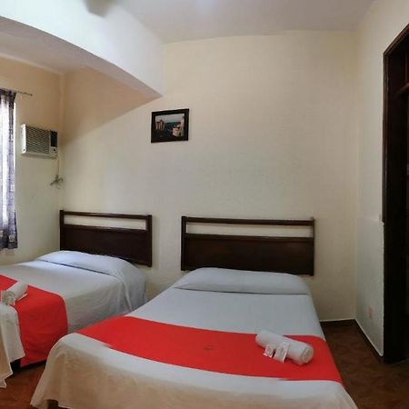 ורקרוז Xpress Inn מראה חיצוני תמונה