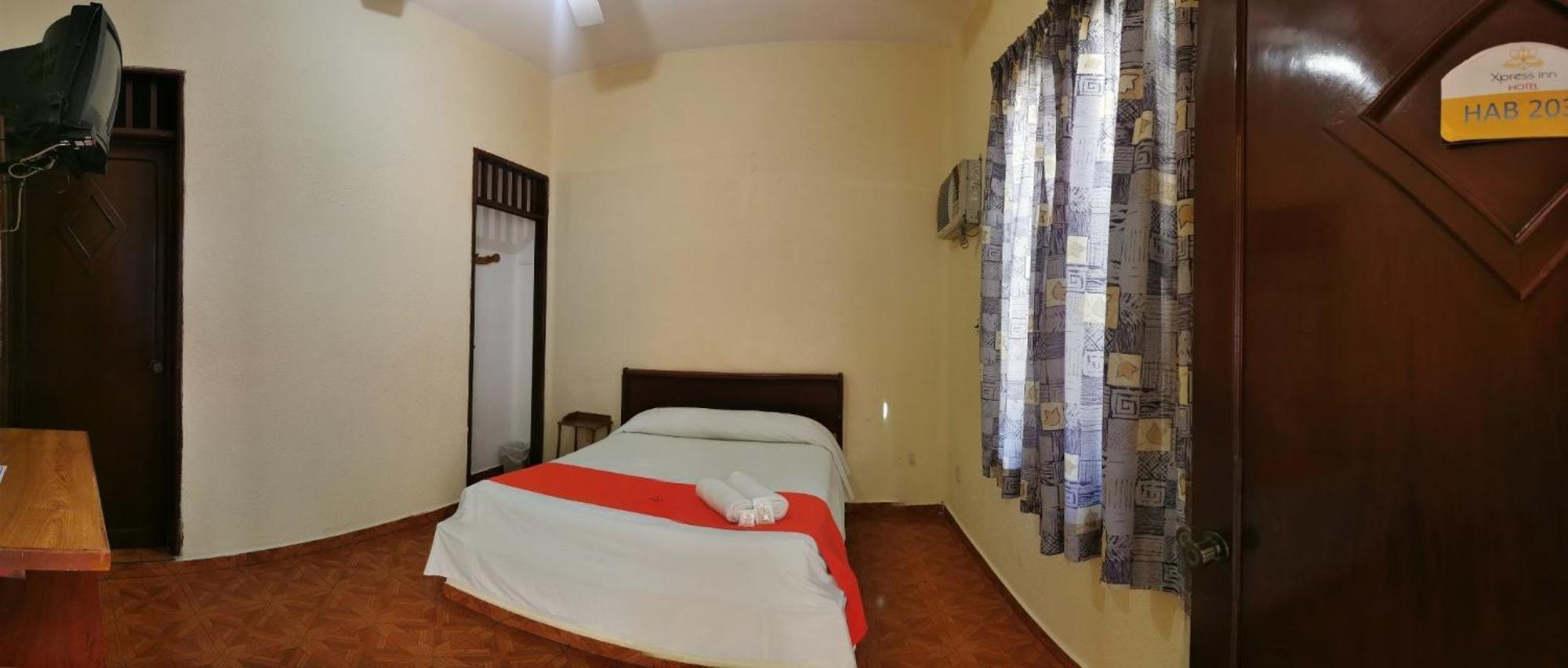 ורקרוז Xpress Inn מראה חיצוני תמונה