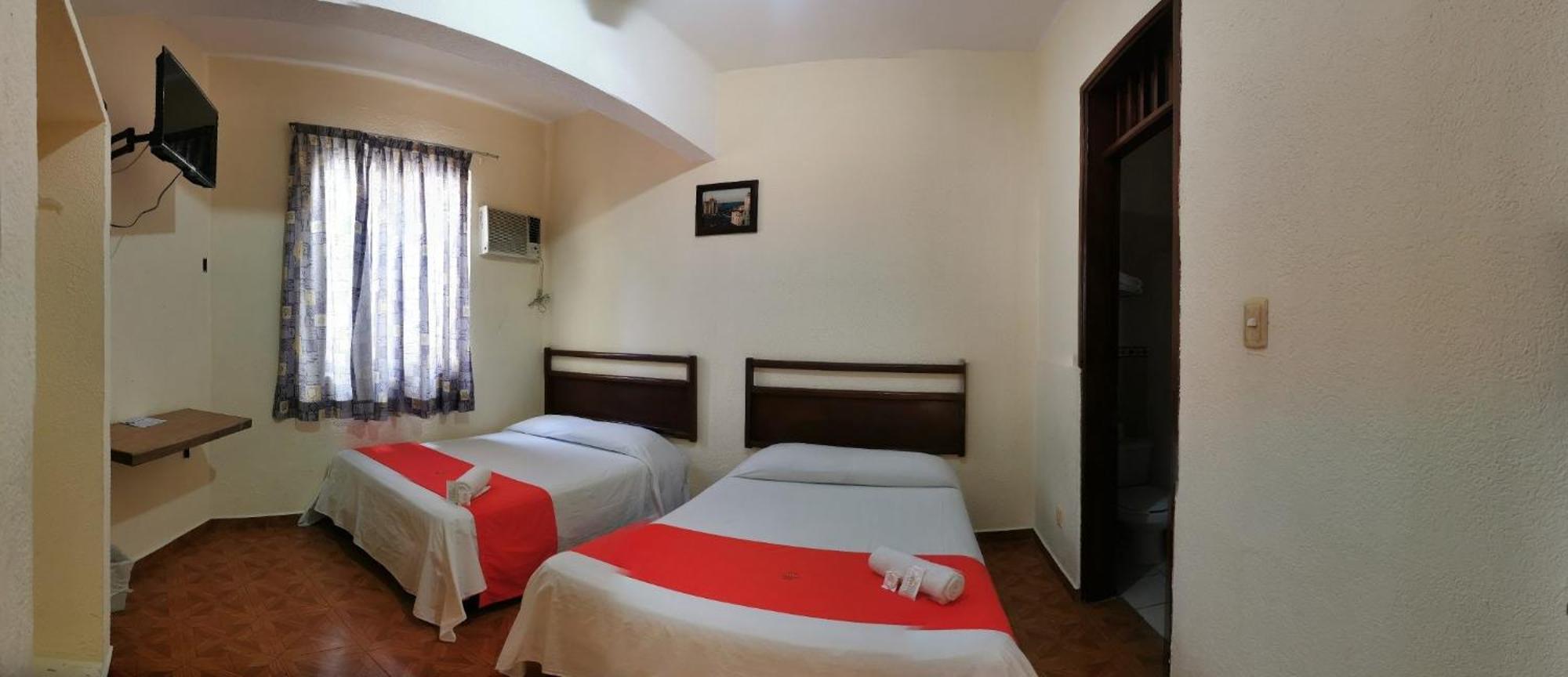 ורקרוז Xpress Inn מראה חיצוני תמונה